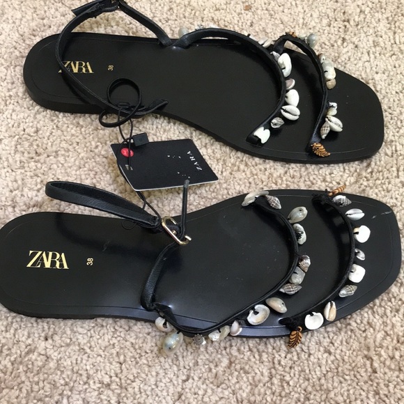 Zara SZ 38, black flat sandals with shells with ankle straps. - Picture 5 of 9